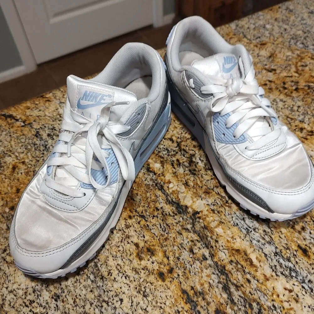 Nike Air Max 90 White Cobalt Bliss Blue Photon Dust FB8570-100 Women's Sz US 9
